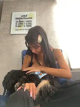 LauraAristizabal online show from February 23, 6:45 pm