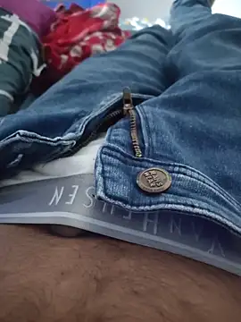 abykurian777 online show from April 13, 6:52 am