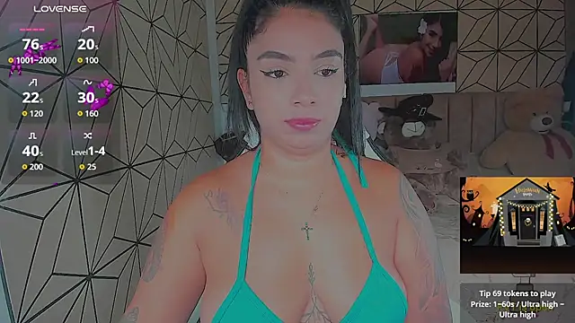 Snapshot of vane_lopez_ chatting on October 22, 5:34 pm vane lopez online show from October 22, 5:34 pm