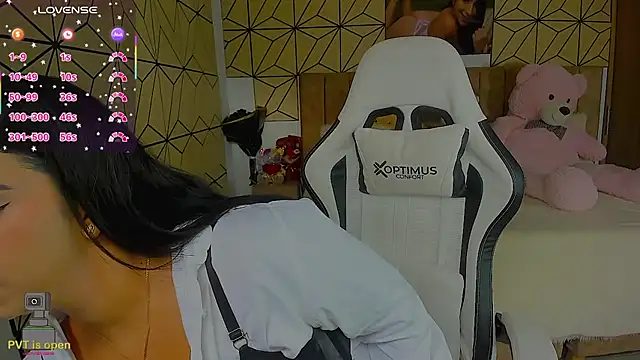 vane lopez  online show from January 16, 7:18 pm