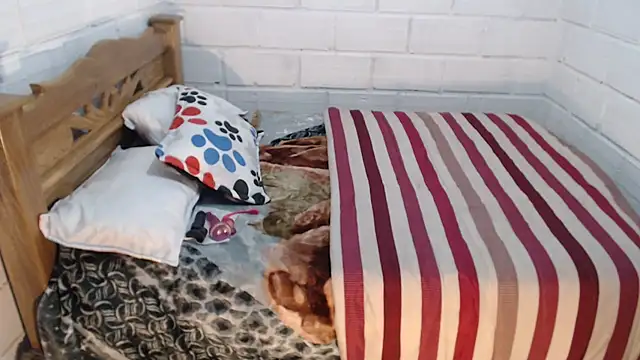 sexyjustin202 online show from December 21, 10:28 pm