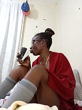 Ranny18l online show from May 7, 1:44 am