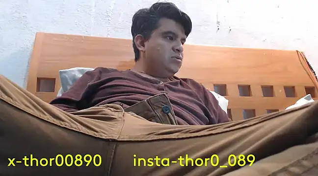 thor000089 online show from December 4, 4:32 am