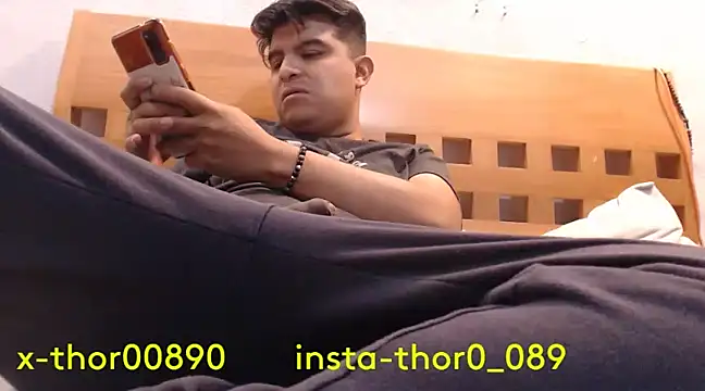 thor000089 online show from December 6, 4:58 am