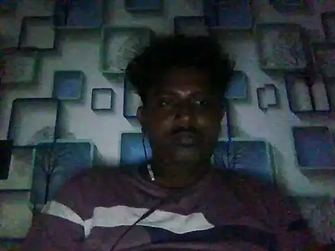 Snapshot of Mallupaiyanaachu chatting on January 23, 3:54 pm Mallupaiyanaachu online show from January 23, 3:54 pm