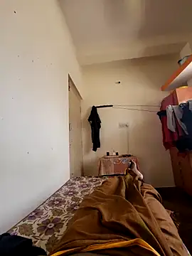 Snapshot of Mallupaiyanaachu chatting on March 12, 7:35 am Mallupaiyanaachu online show from March 12, 7:35 am