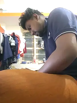 Snapshot of Mallupaiyanaachu chatting on March 12, 3:40 pm Mallupaiyanaachu online show from March 12, 3:40 pm