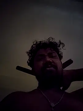 Snapshot of Mallupaiyanaachu chatting on November 26, 1:17 am Mallupaiyanaachu online show from November 26, 1:17 am