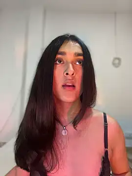 Snapshot of MiahWindsor chatting on October 31, 3:29 am MiahWindsor online show from October 31, 3:29 am