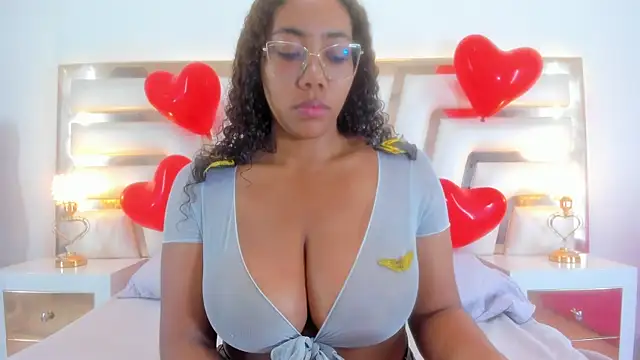 Snapshot of Aisharhodes00 chatting on February 15, 1:49 pm Aisharhodes00 online show from February 15, 1:49 pm