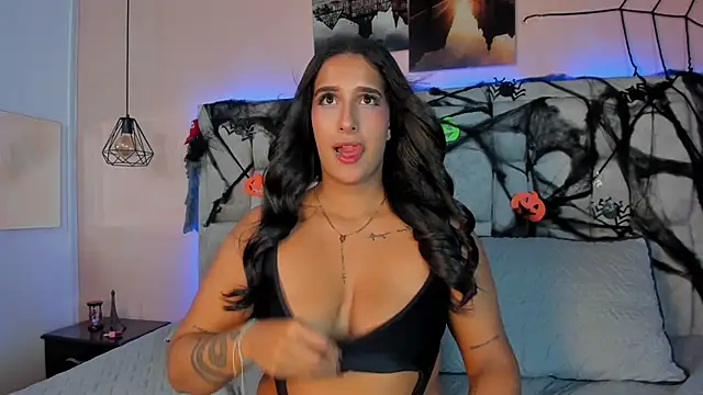 Snapshot of Stefhanyblow chatting on October 25, 5:26 am Stefhanyblow online show from October 25, 5:26 am