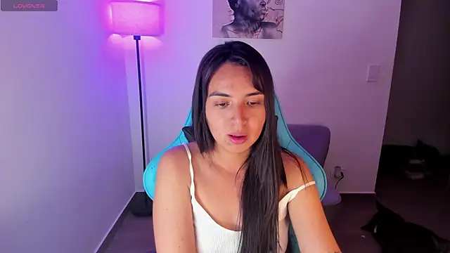 Snapshot of Miss_Nicole chatting on May 29, 1:03 am Miss Nicole online show from May 29, 1:03 am