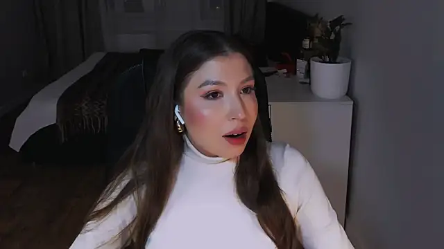 Eva Chris online show from October 10, 5:12 pm