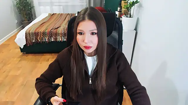 Eva Chris online show from January 17, 5:27 pm