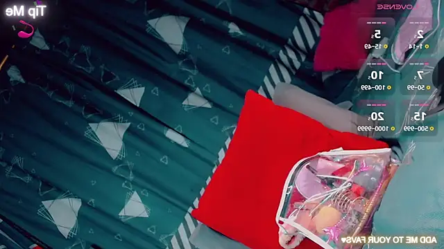 Snapshot of CharlotteBigCock chatting on October 30, 2:29 pm CharlotteBigCock online show from October 30, 2:29 pm