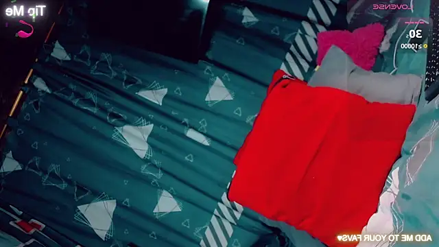 Snapshot of CharlotteBigCock chatting on October 31, 2:51 pm CharlotteBigCock online show from October 31, 2:51 pm