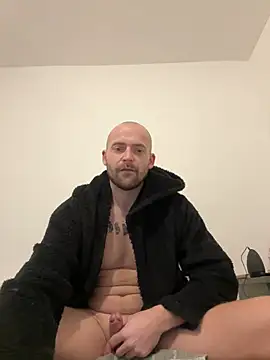 Snapshot of bigguy101 chatting on January 1, 2:31 pm bigguy101 online show from January 1, 2:31 pm