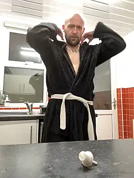 Snapshot of bigguy101 chatting on January 6, 7:20 am bigguy101 online show from January 6, 7:20 am