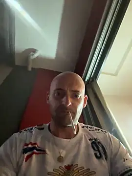 Snapshot of bigguy101 chatting on January 23, 12:41 pm bigguy101 online show from January 23, 12:41 pm