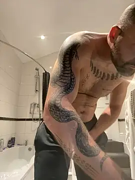 Snapshot of bigguy101 chatting on February 16, 5:37 pm bigguy101 online show from February 16, 5:37 pm