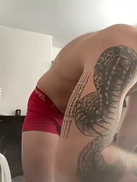 Snapshot of bigguy101 chatting on March 20, 8:31 am bigguy101 online show from March 20, 8:31 am