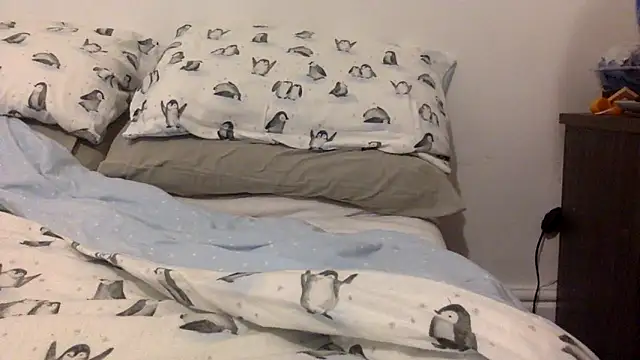 Snapshot of bigguy101 chatting on November 9, 12:53 am bigguy101 online show from November 9, 12:53 am