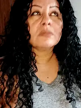 hazel milf online show from February 26, 9:48 pm