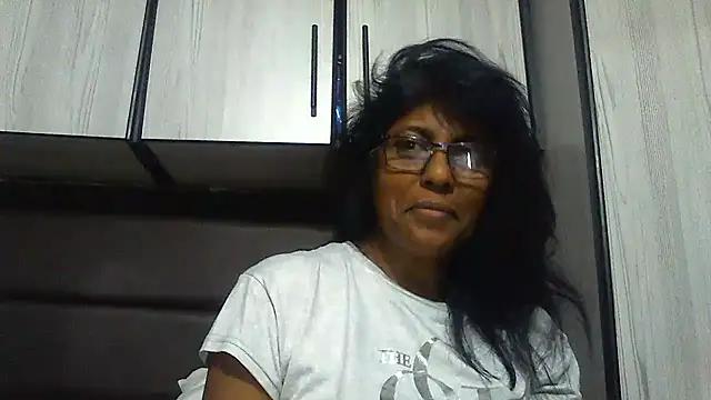 Snapshot of MsAttitude chatting on February 6, 9:11 am MsAttitude online show from February 6, 9:11 am