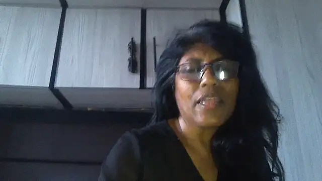 Snapshot of MsAttitude chatting on February 17, 11:23 am MsAttitude online show from February 17, 11:23 am