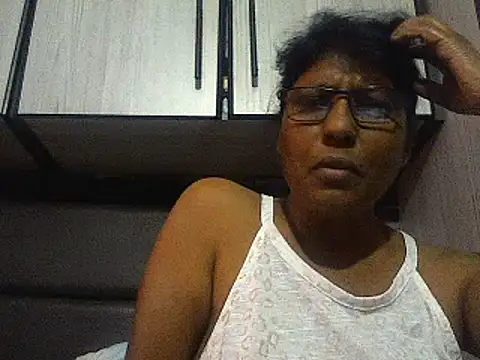 Snapshot of MsAttitude chatting on February 24, 7:00 am MsAttitude online show from February 24, 7:00 am