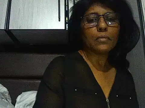 Snapshot of MsAttitude chatting on February 25, 5:36 pm MsAttitude online show from February 25, 5:36 pm