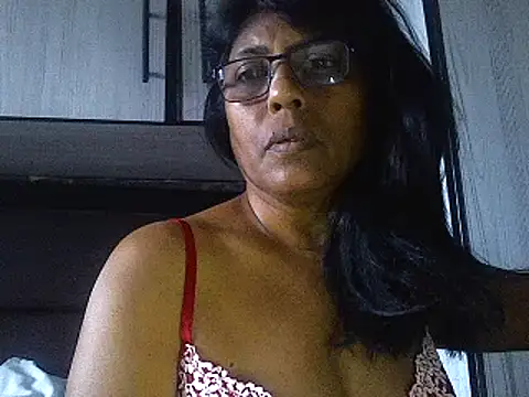 Snapshot of MsAttitude chatting on February 27, 10:48 am MsAttitude online show from February 27, 10:48 am