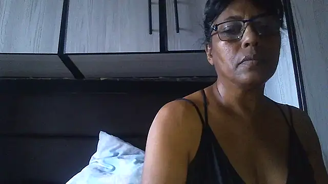 Snapshot of MsAttitude chatting on March 3, 9:22 am MsAttitude online show from March 3, 9:22 am