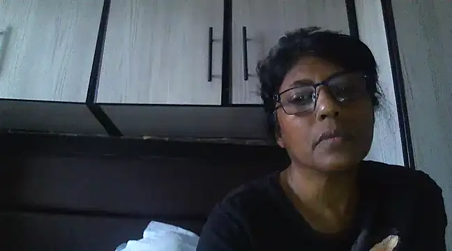 Snapshot of MsAttitude chatting on March 8, 11:48 am MsAttitude online show from March 8, 11:48 am