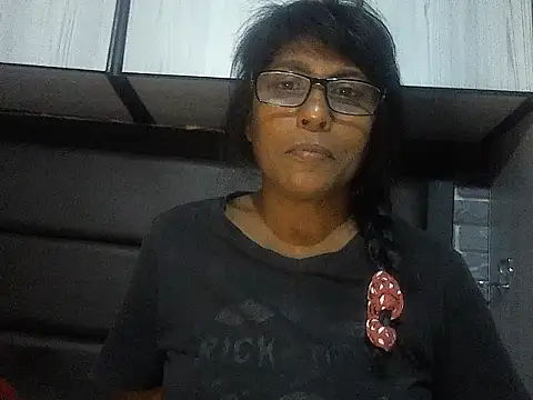 Snapshot of MsAttitude chatting on November 14, 5:22 pm MsAttitude online show from November 14, 5:22 pm