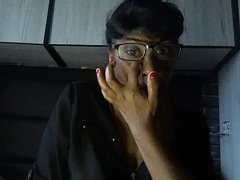 Snapshot of MsAttitude chatting on November 25, 6:02 am MsAttitude online show from November 25, 6:02 am