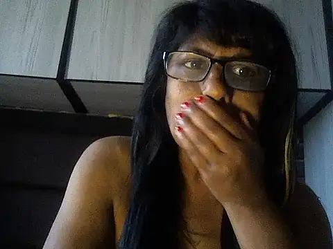 Snapshot of MsAttitude chatting on November 28, 5:54 am MsAttitude online show from November 28, 5:54 am