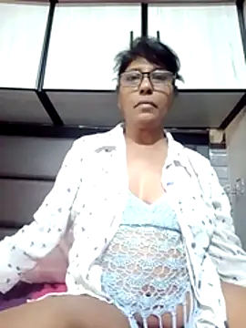 MsAttitude online show from April 17, 5:38 pm