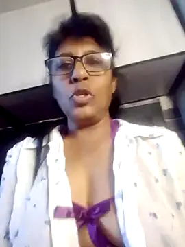 MsAttitude online show from May 29, 6:44 am