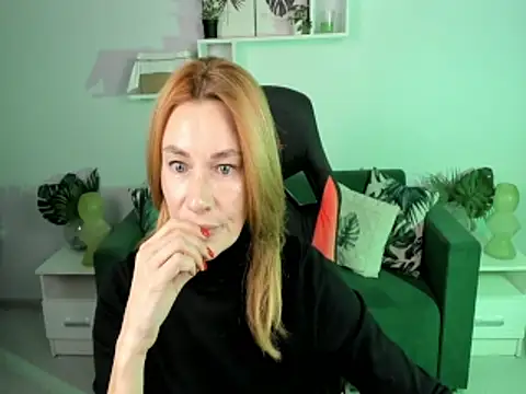 MistyBarnes online show from December 9, 9:28 am