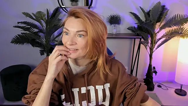 MistyBarnes online show from December 23, 8:44 am