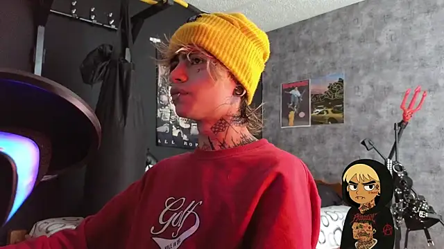 Snapshot of AcidMilo chatting on October 29, 1:57 pm AcidMilo online show from October 29, 1:57 pm