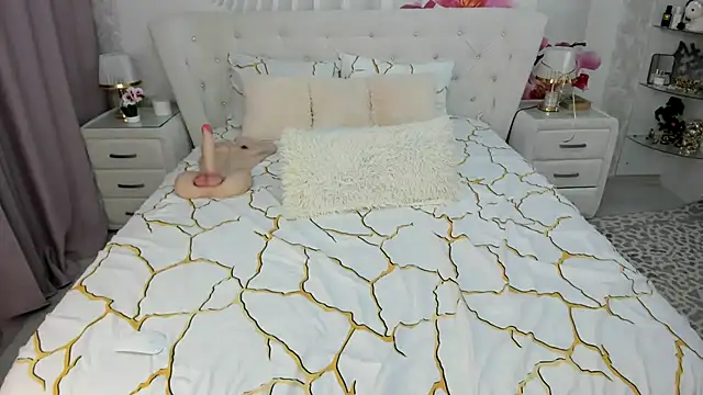 HottieSweetBritney online show from February 4, 1:55 am