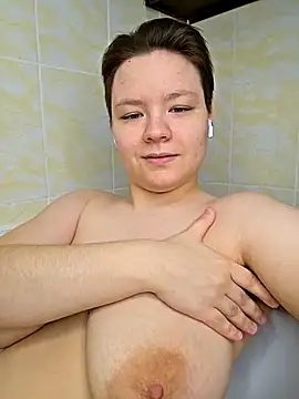 Snapshot of GoldMelissa chatting on April 28, 12:32 pm GoldMelissa online show from April 28, 12:32 pm