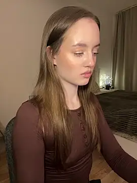 malyshhka online show from April 6, 9:49 pm