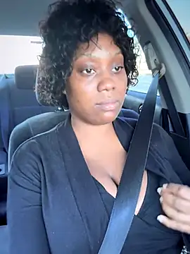 Snapshot of 1Topgyal chatting on October 21, 1:12 pm 1Topgyal online show from October 21, 1:12 pm