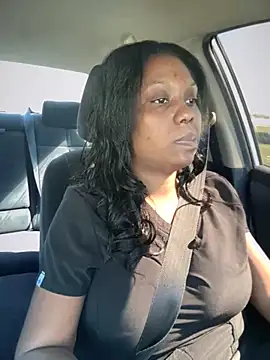 Snapshot of 1Topgyal chatting on November 1, 6:32 pm 1Topgyal online show from November 1, 6:32 pm