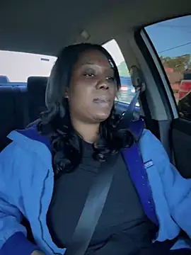 Snapshot of 1Topgyal chatting on November 3, 1:34 pm 1Topgyal online show from November 3, 1:34 pm