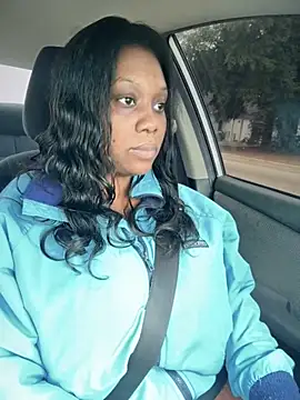 Snapshot of 1Topgyal chatting on December 5, 4:14 pm 1Topgyal online show from December 5, 4:14 pm