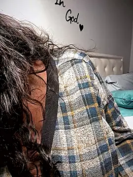 Snapshot of 1Topgyal chatting on January 18, 7:45 am 1Topgyal online show from January 18, 7:45 am